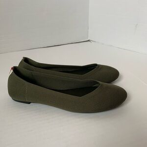Women’s MIA Flats 7.5